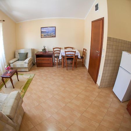 Apartments Stefan Bečići Стая снимка