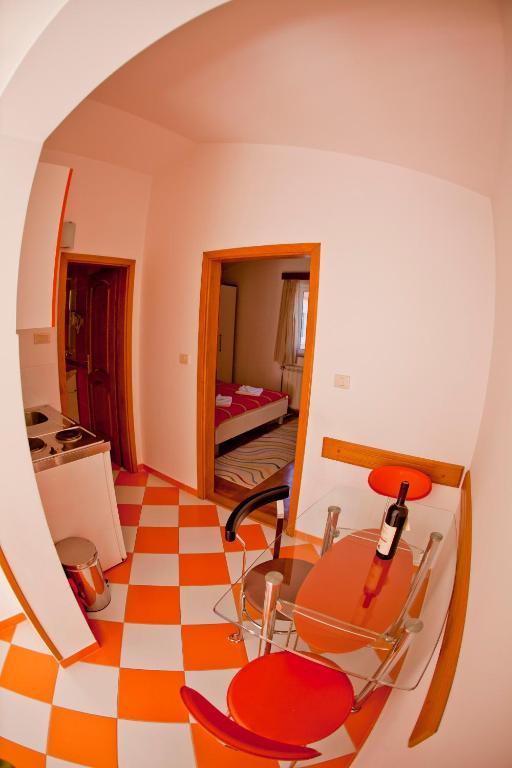Apartments Stefan Bečići Стая снимка