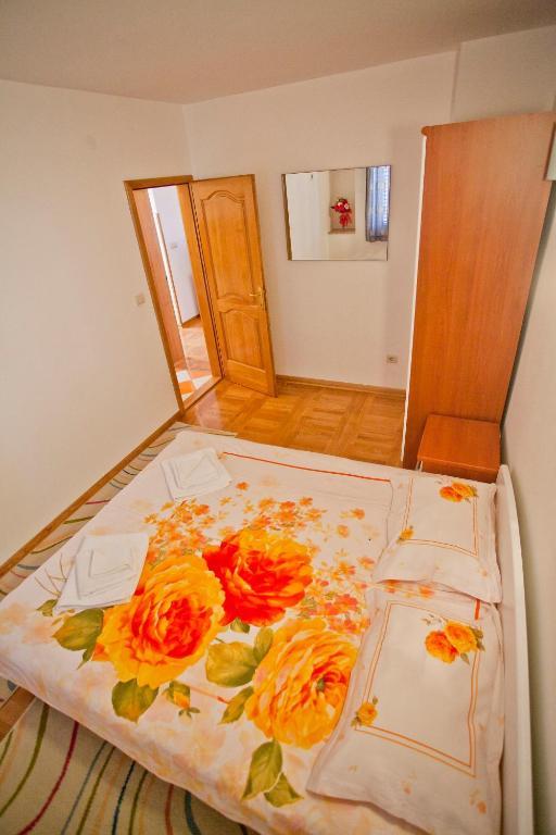 Apartments Stefan Bečići Стая снимка