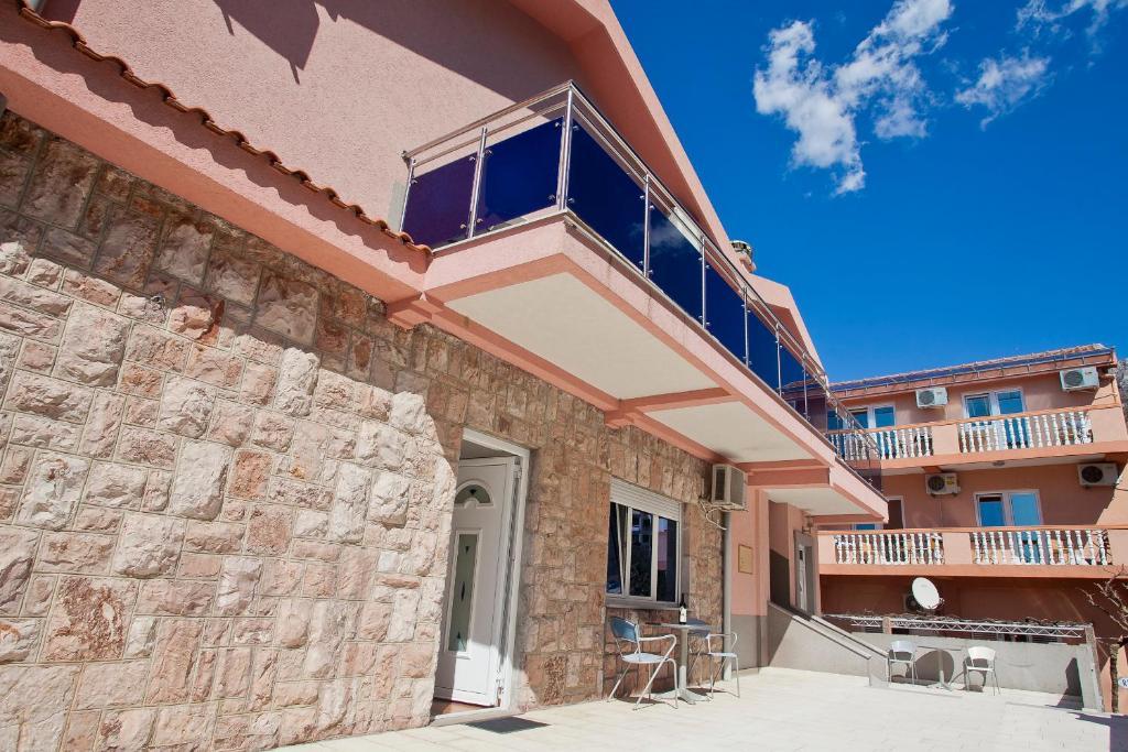 Apartments Stefan Bečići Стая снимка