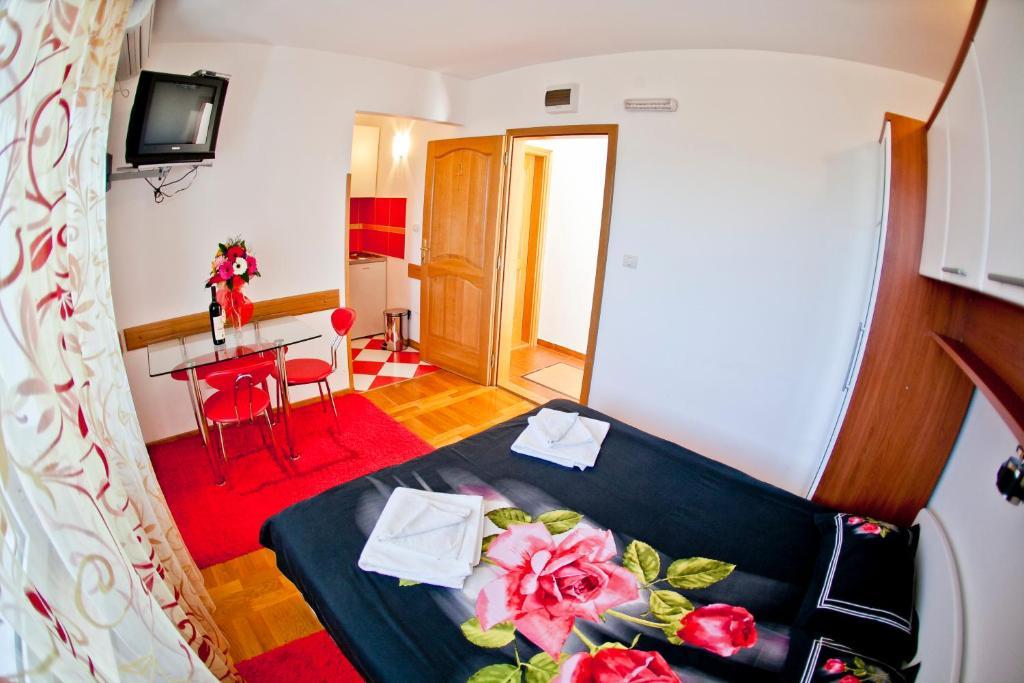 Apartments Stefan Bečići Стая снимка